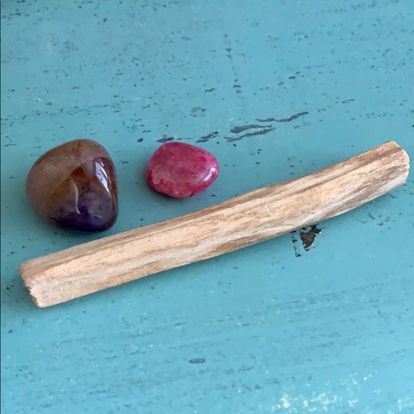 Cleansing Palo Santo Spiritual Wood - Picture 2 of 5